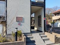 レオパレス角 エントランス