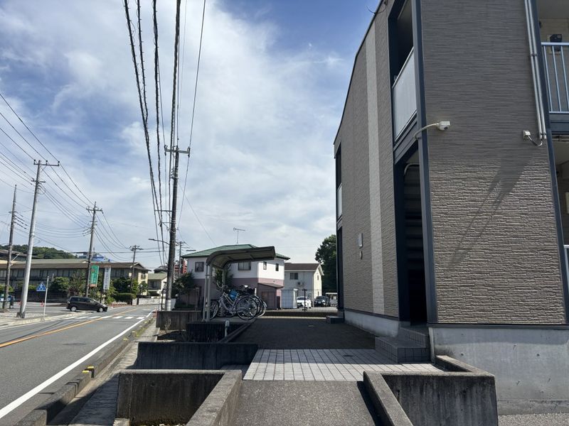 レオパレス伊豆長岡２ エントランス