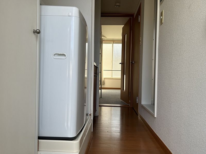 レオパレスパステルランド 玄関