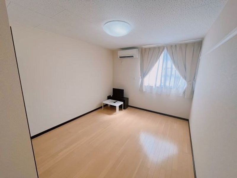 レオネクスト黒岡 居間