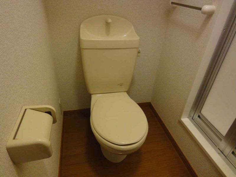 レオパレスエスポワールポルト トイレ