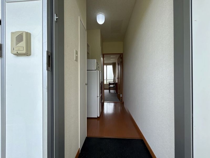 レオパレス広町 玄関