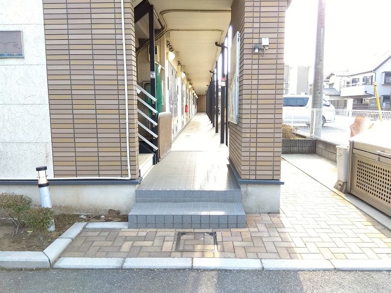 レオパレスマロンハイツ　Ⅲ エントランス