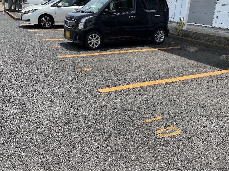 レオパレスクレインパインⅡ 駐車場