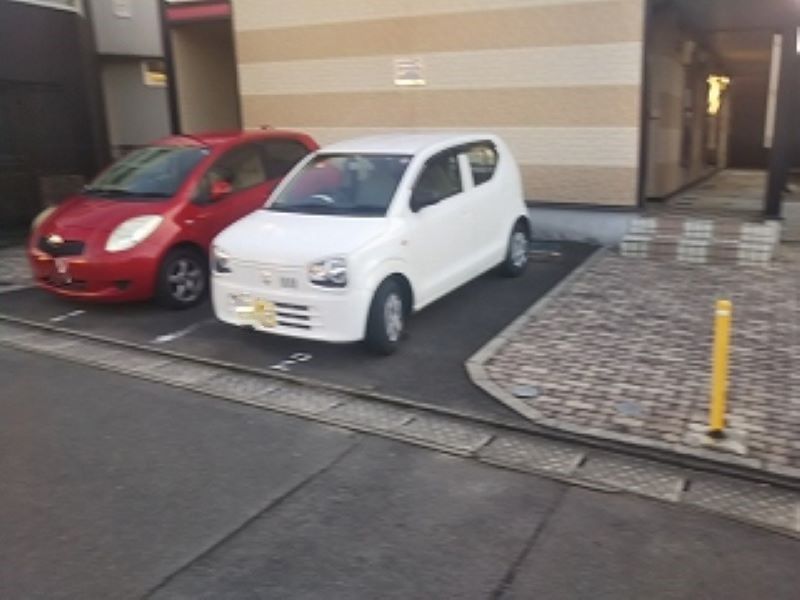 レオパレス花畑 駐車場
