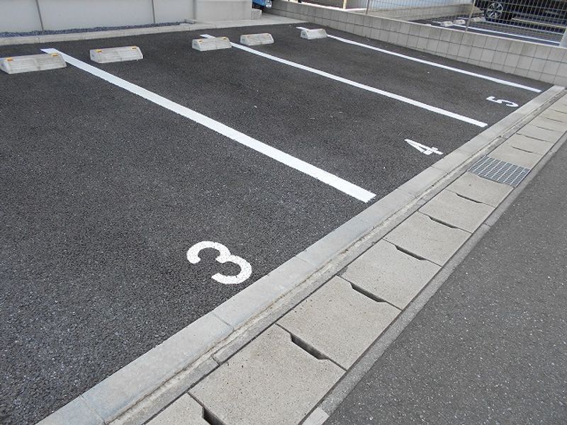 ミランダフェリス 駐車場
