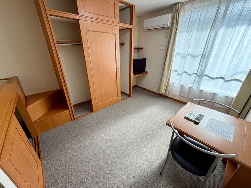 レオパレスグローリー 居間