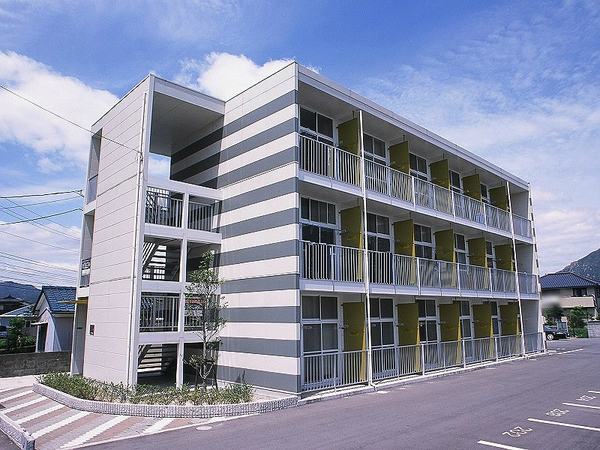 leopalace Sennichi Ichi Chome exterior