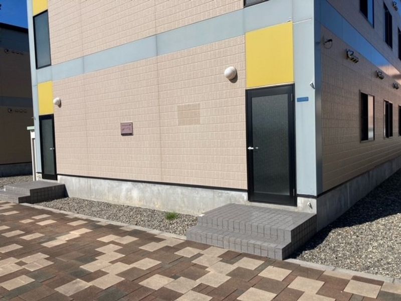 レオパレスセコ参番館 エントランス