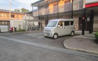 レオパレスサニーコート中山 駐車場