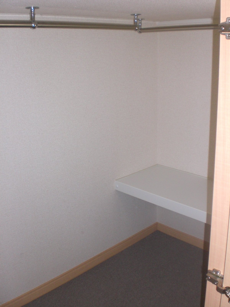 レオパレス伸光 収納