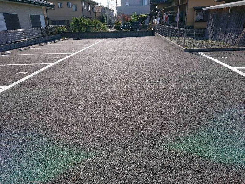 レオネクストレガーロ 駐車場