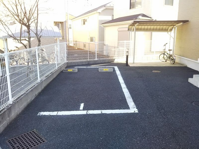 leopalace Magnolia Makuhari Bãi đỗ xe