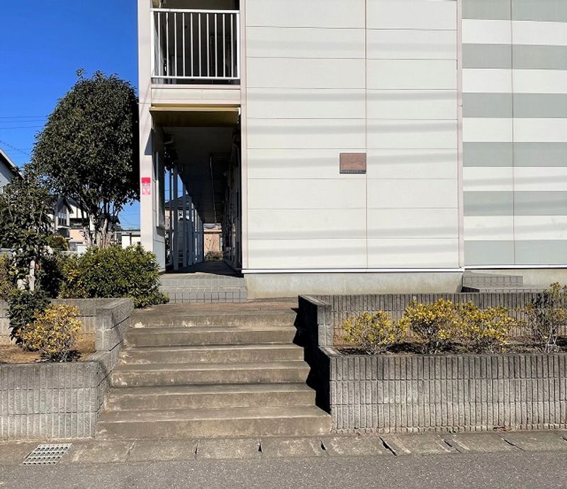 レオパレスエントピアホープ エントランス
