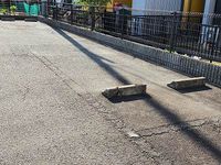 レオパレスサンフラワー 駐車場