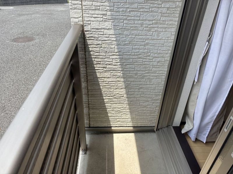 CLEINO Espoir Ban công