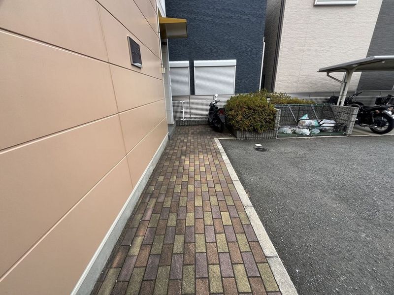 レオパレスＫｉｒａｒａ エントランス