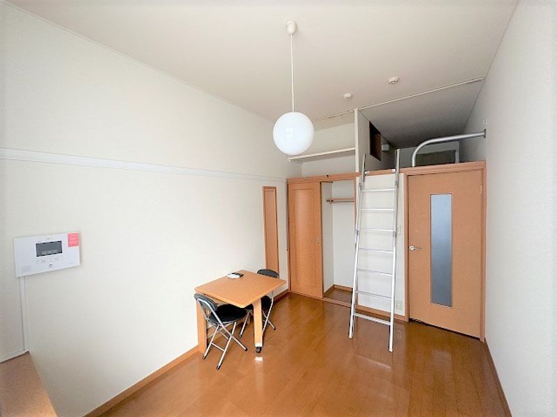 レオパレスハピネス 居間