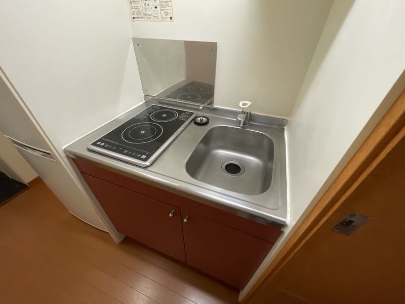 leopalace Cresia Kitchen