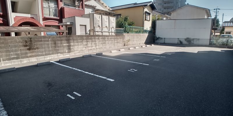 レオパレス龍門 駐車場