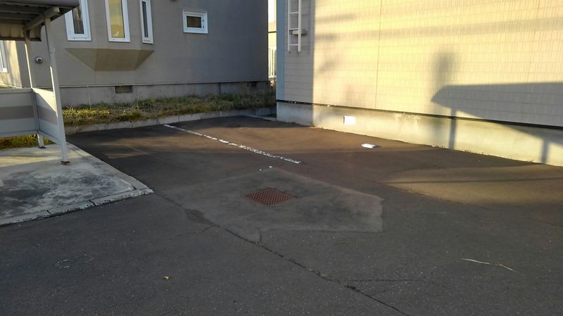 レオパレスラ　グレシューズ 駐車場