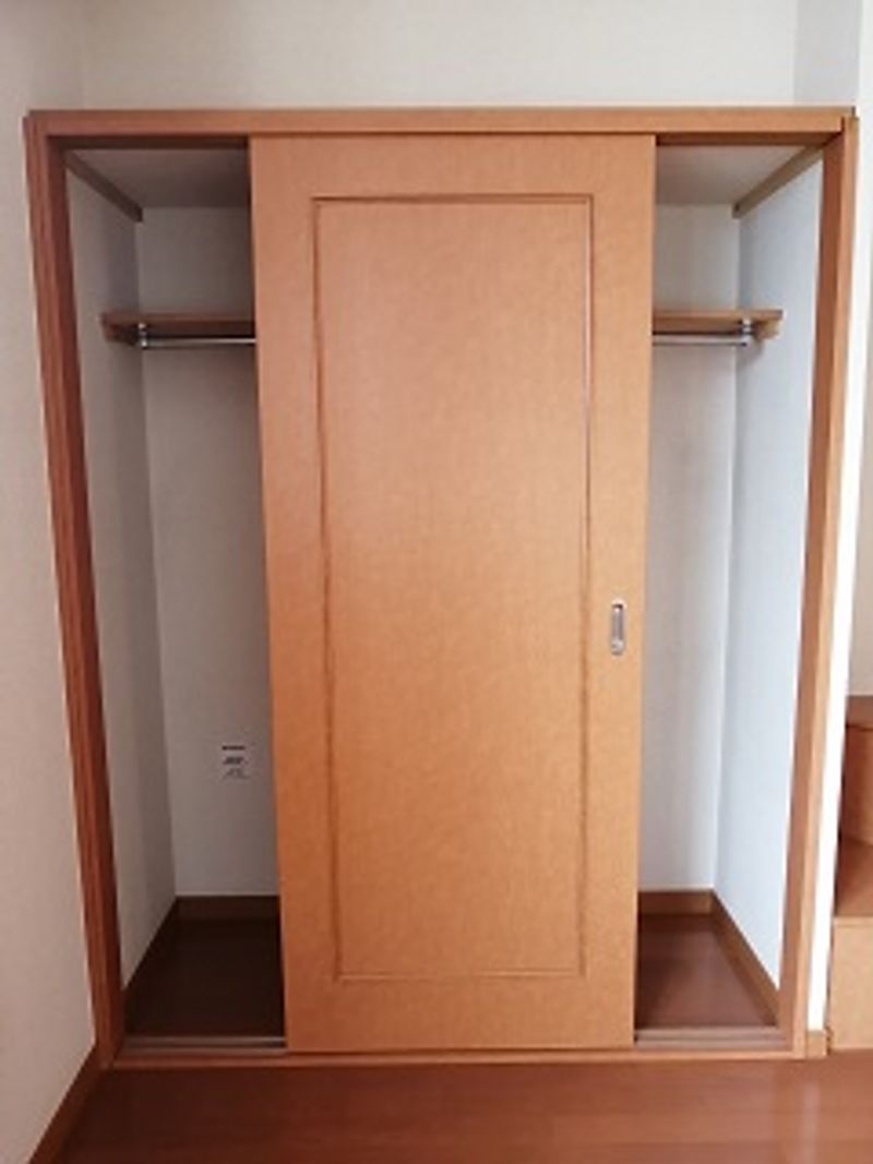 レオパレス東中田 収納