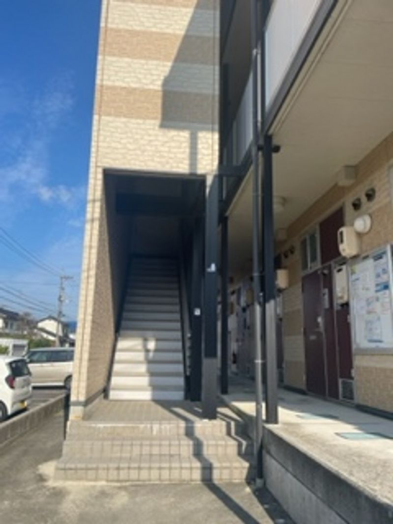レオパレス瑞穂 エントランス