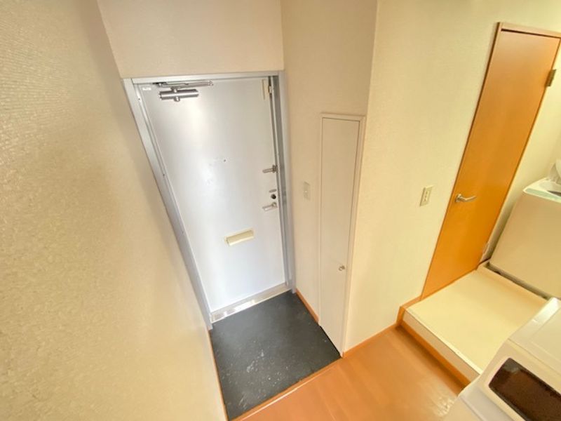 レオパレスエスポワール堀の内 玄関
