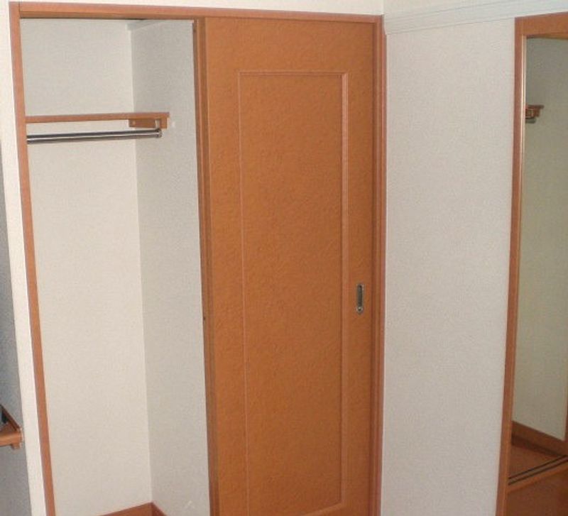 レオパレス柳都 収納