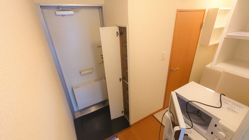 レオパレスＺＥＲＯ 玄関