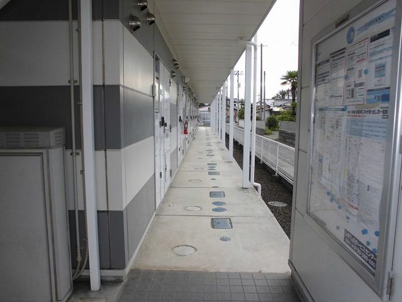 レオパレス保原 エントランス