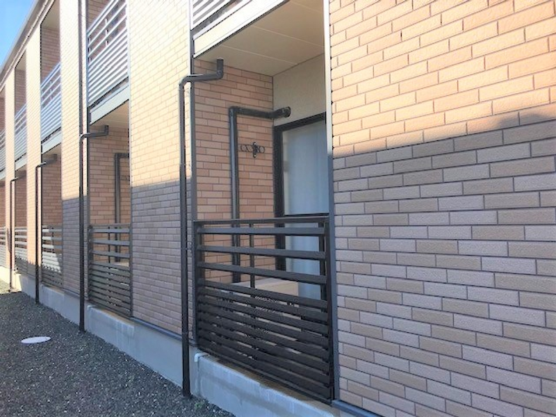 LEONEXT Pace Balcony