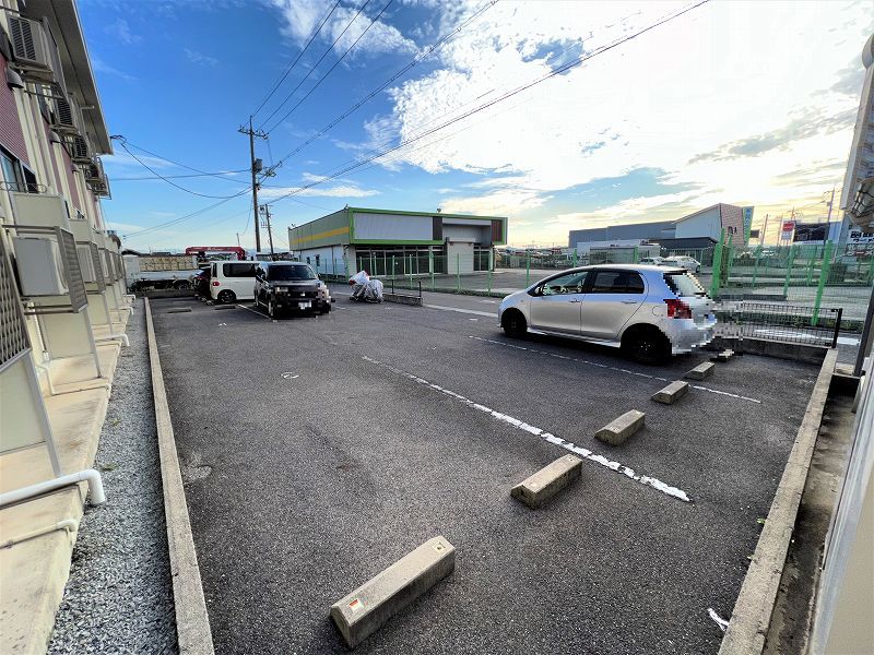レオネクスト佐陀 駐車場