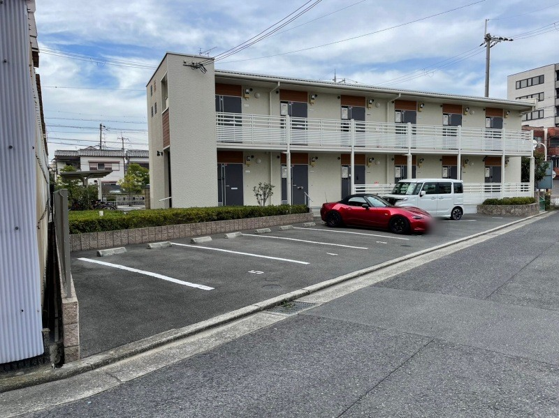 レオネクストリッツ美園 駐車場
