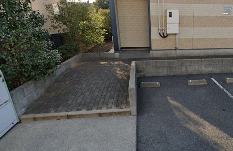 レオパレスＲ　ヴィレッジ エントランス