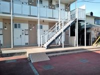 レオパレス春海 エントランス