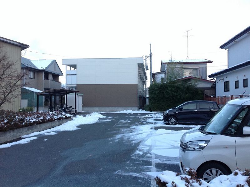 レオパレスセブンシー 駐車場