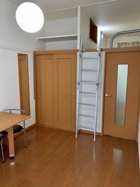レオパレス守谷中央 居間