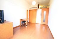 レオパレス南小栗栖 居間