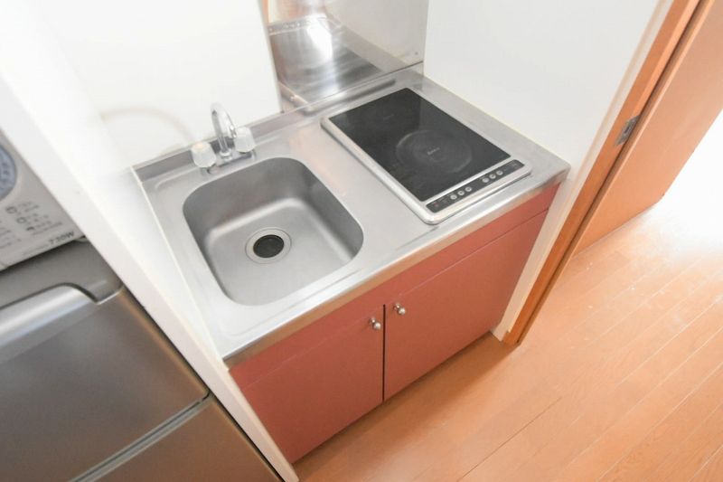 レオパレスＦｌａｔ新栄 キッチン