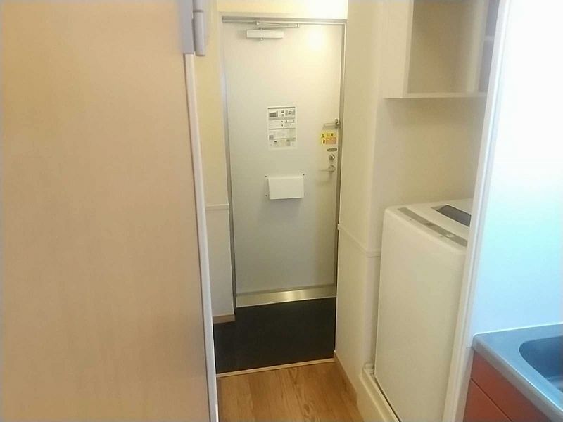 レオパレス中央Ⅱ 玄関