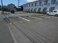 レオパレスサニーコート水落 駐車場