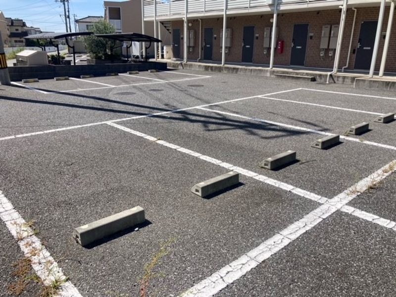 レオネクストオリーブ 駐車場