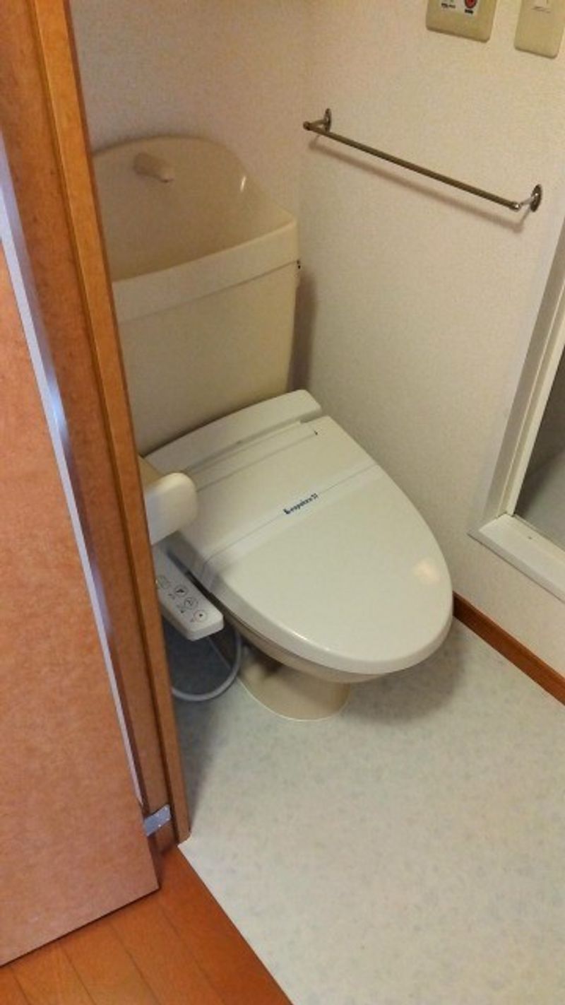 レオパレスさいわい トイレ