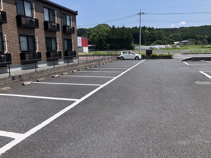 レオパレスやしお 駐車場