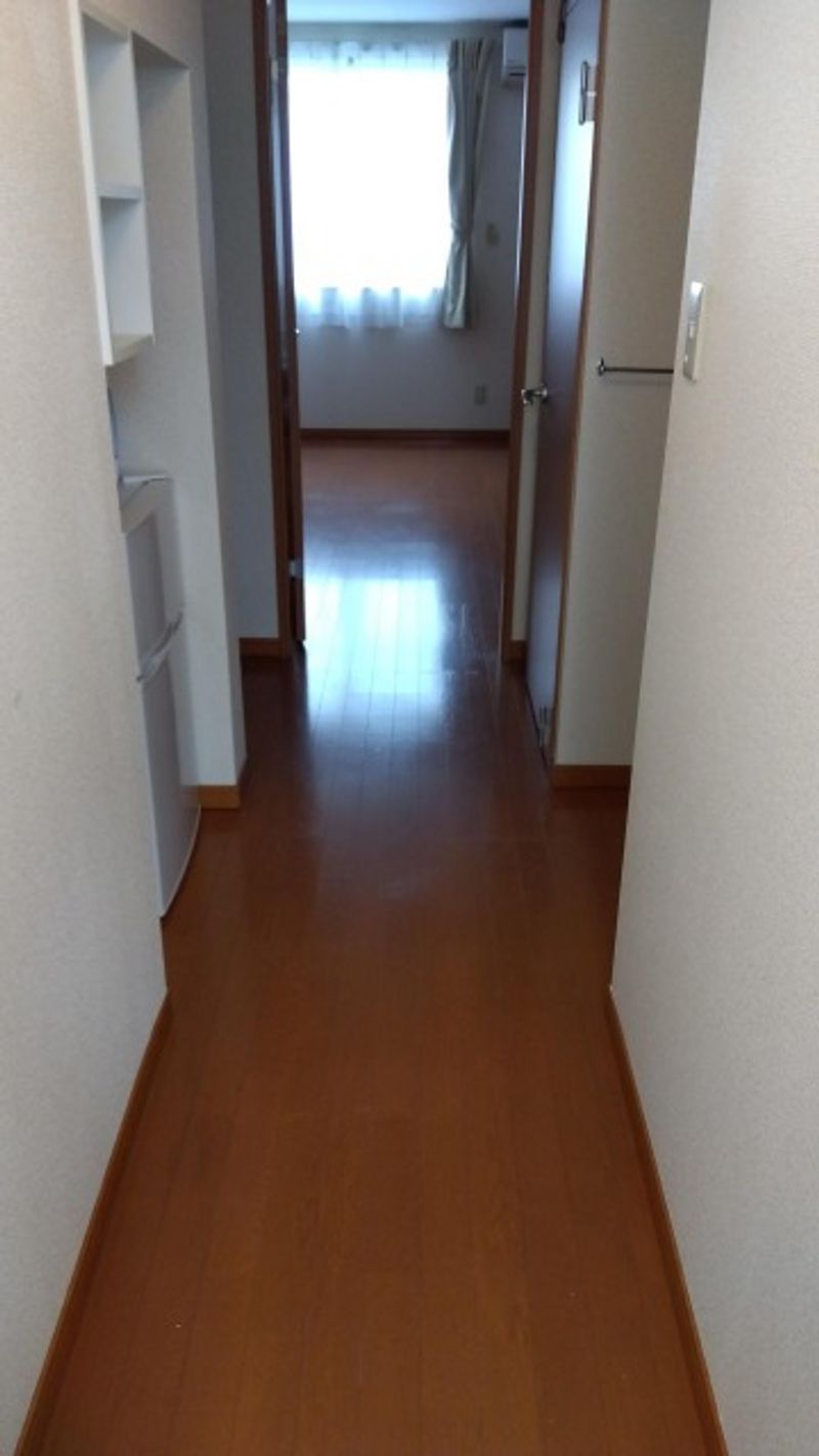 レオパレス泉１ 玄関