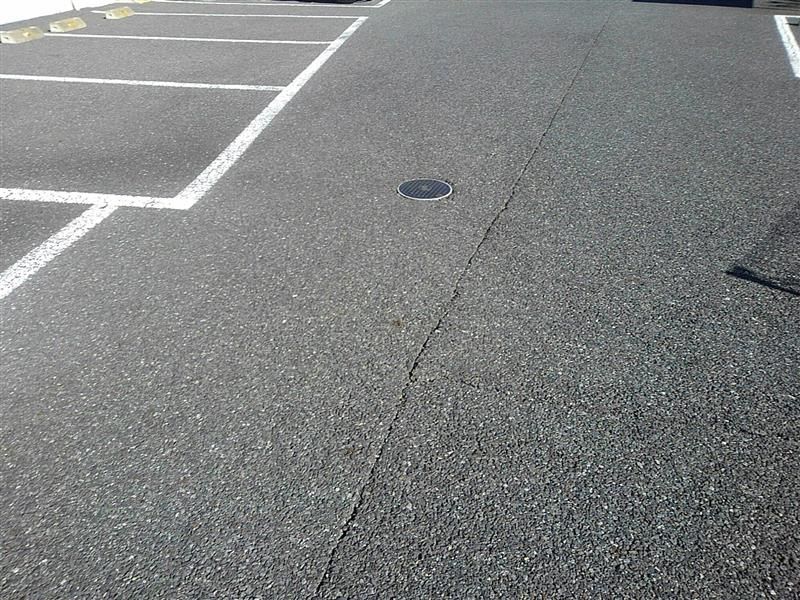 レオパレスポラリス 駐車場