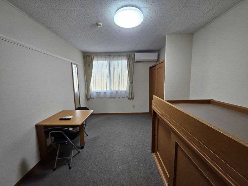 レオパレス悠 居間