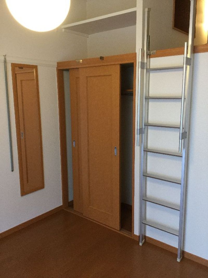 レオパレスイル・パルコ 収納