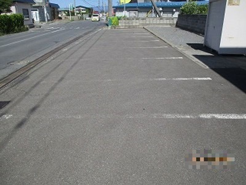 レオパレス翔 駐車場
